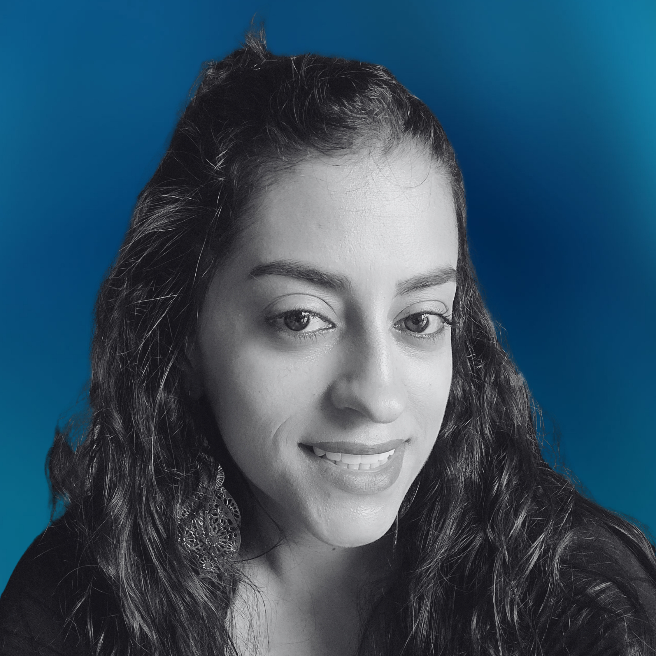 Anna Maria Zuluaga — Founder and CEO of AEIVERSE, Business Growth Consultant
